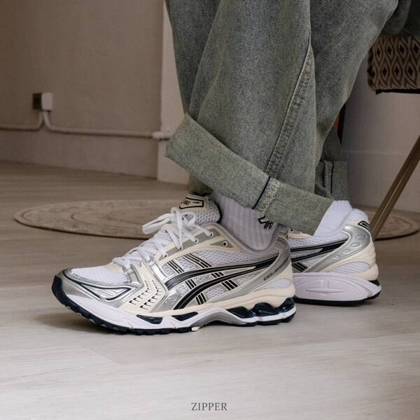ASICS GEL KAYANO