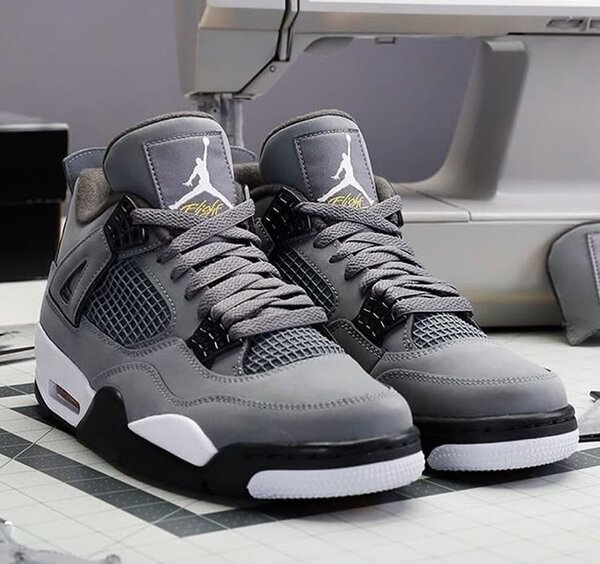 Jordan 4