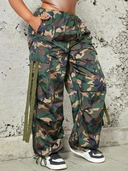 Girls soldiers camun