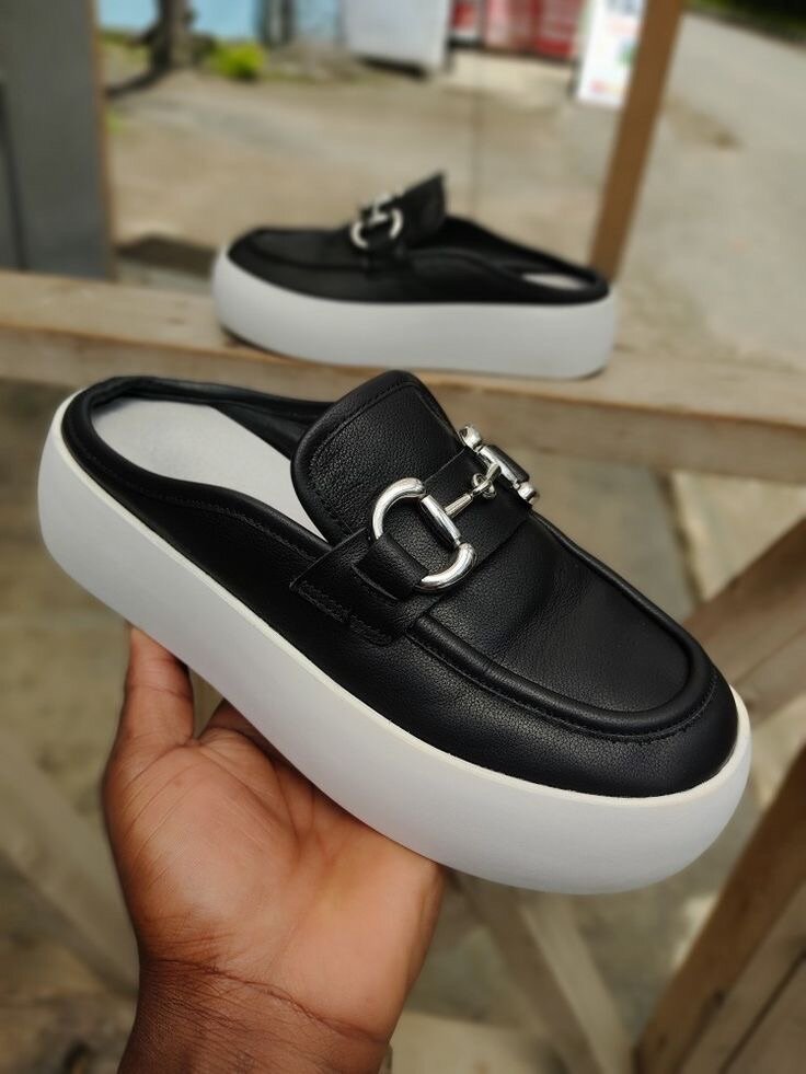 Work shoes