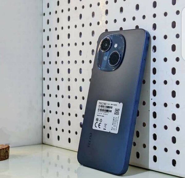 Smartphone Tecno moderne performant