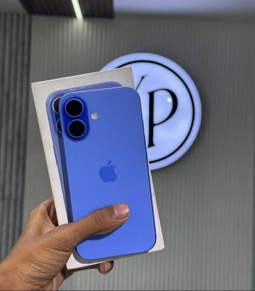 iPhone 16