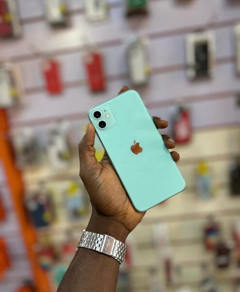 iPhone 11 64gig