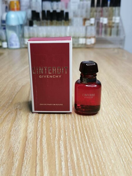 Miniature de parfum authentiqu