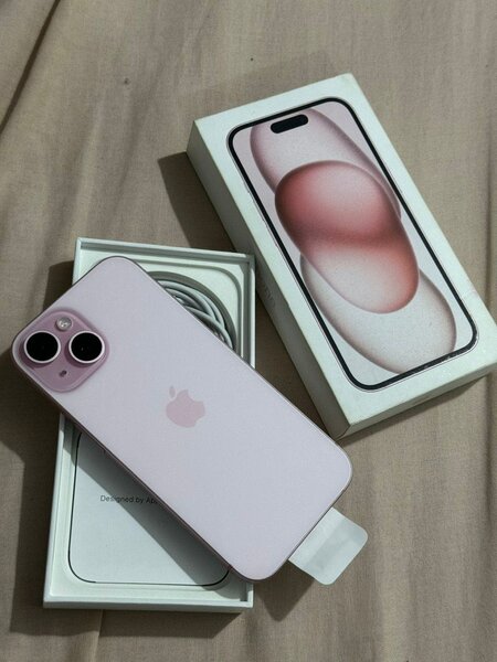 iPhone 15 simple