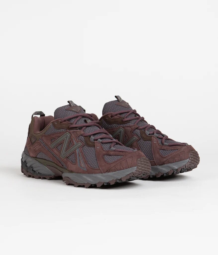 New Balance 610