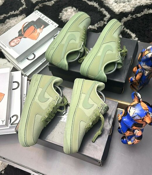 Nike Sneaker