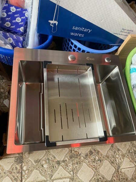 Kitchen sink