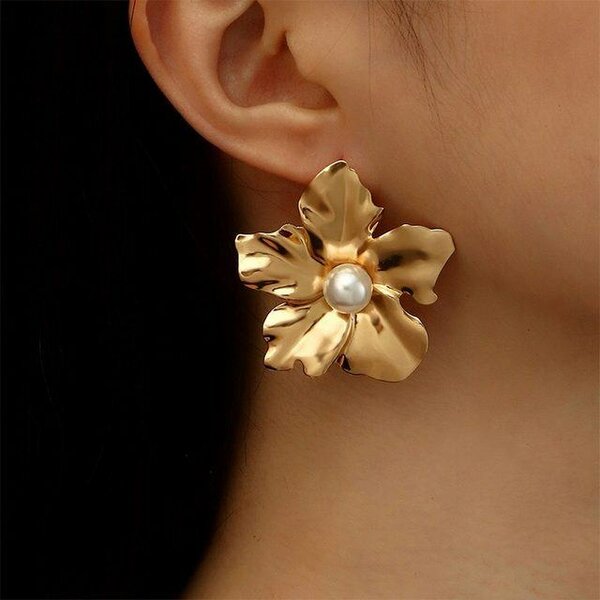 Boucles d'oreilles florales dorées