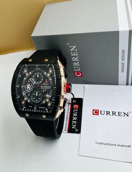 Montre  CURREN