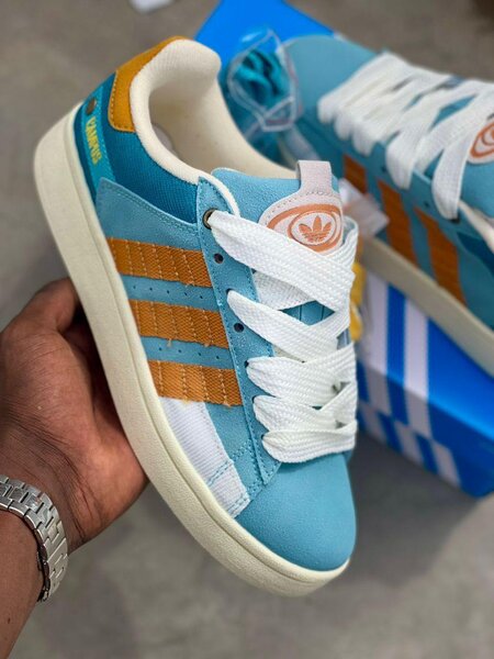 Adidas campus
