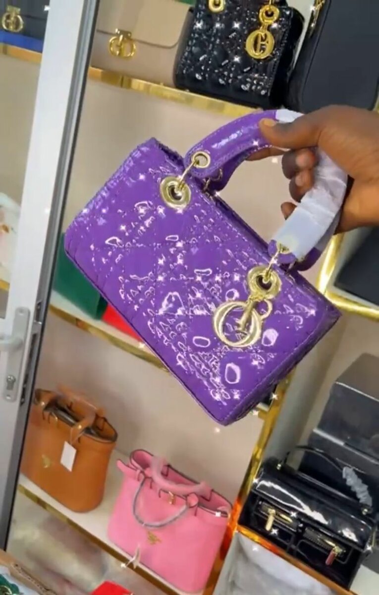 Sac à main en cuir violet