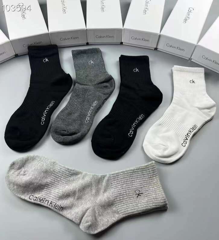 Socks , leg wear