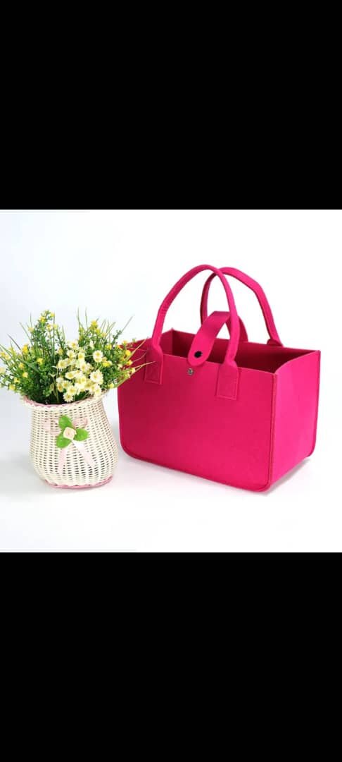 Sac à main en feutre coloré