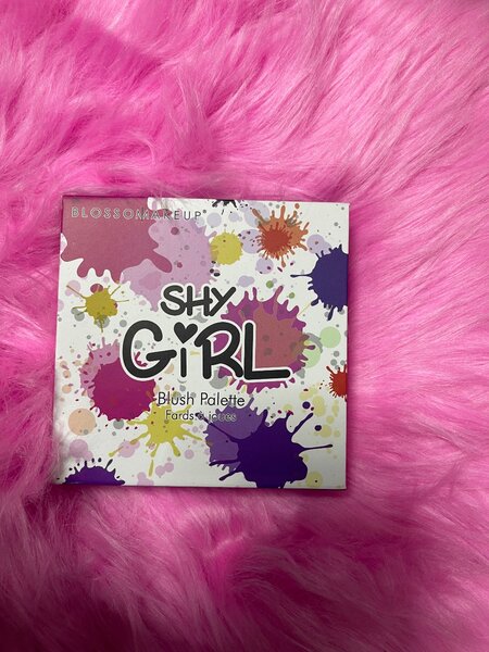 BLUSH PALLETE