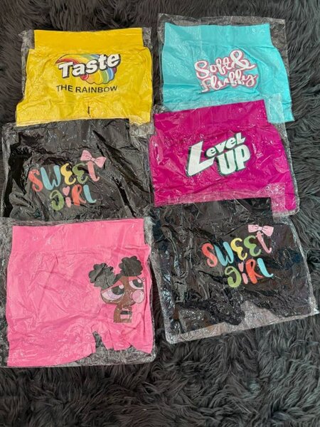 Bum shorts