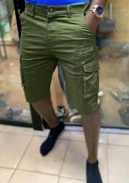 Short cargo vert pour homme