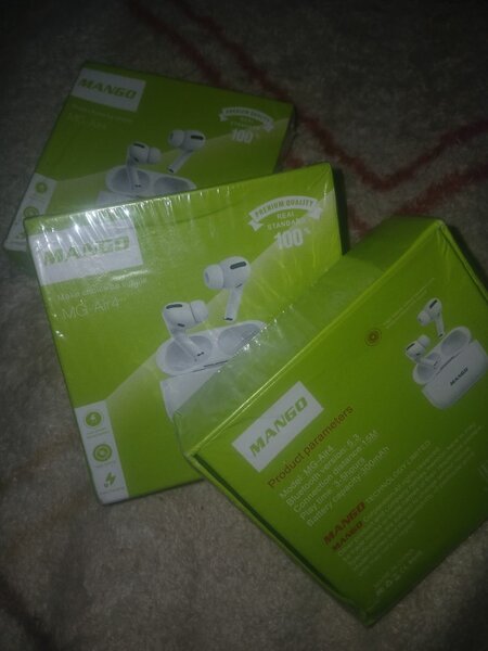 Mango earbuds