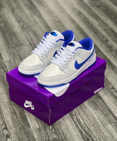 Nike Dunks wwp