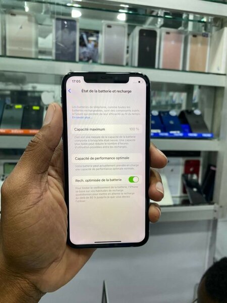 iPhone X 64go quasi neuf 70.000 Kao