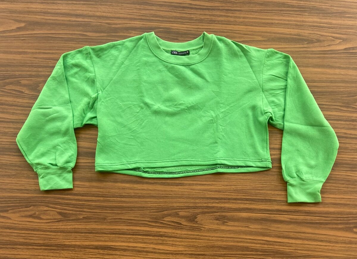Short hoodie