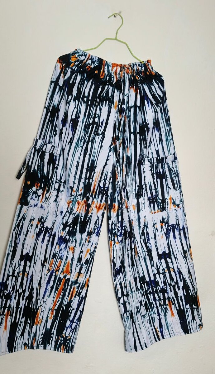 Pantalon ample en tissu imprimé