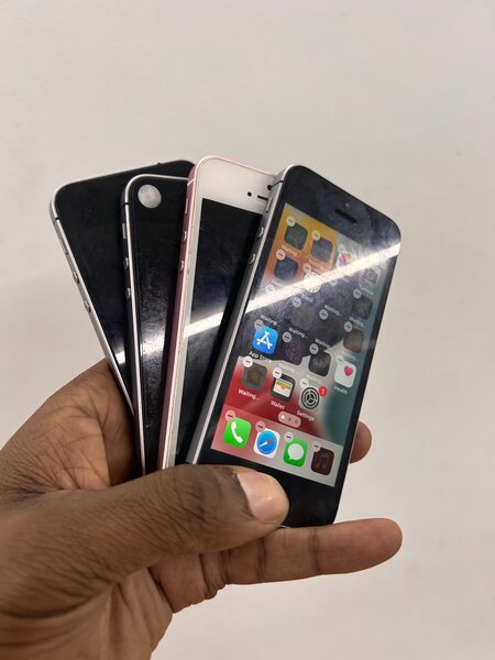 iPhone SE