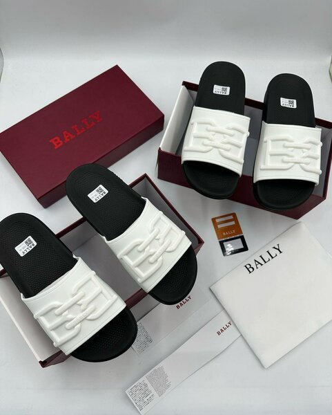 Fashion slippers