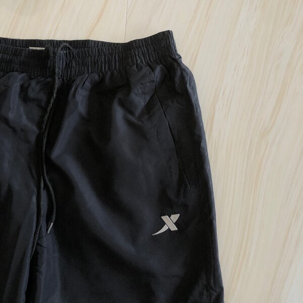 Trackpants