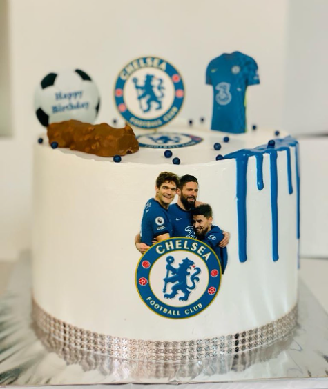 medium cakes