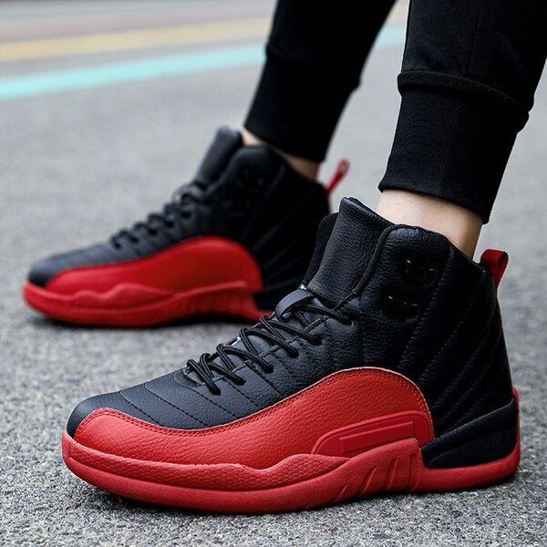 AIR JORDAN SNEAKER