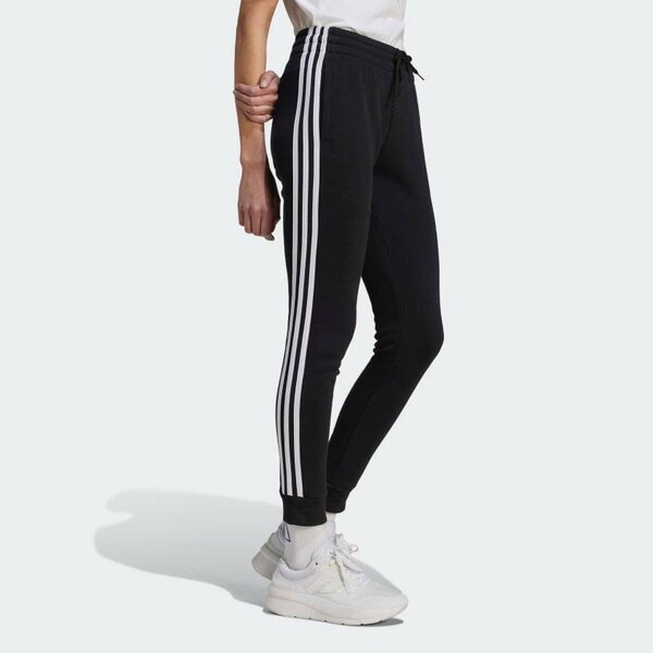 Спортивный костюм adidas S и М размер