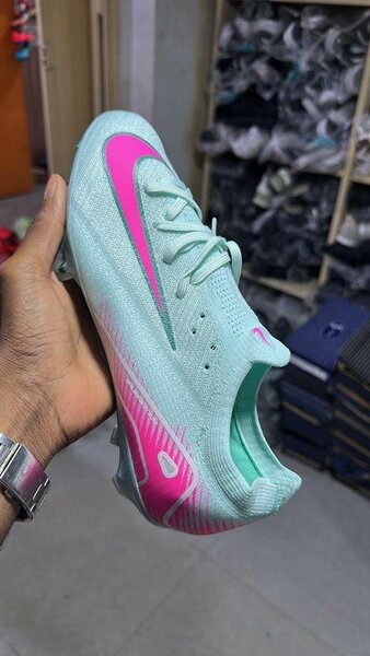 Chaussures de Football Légères