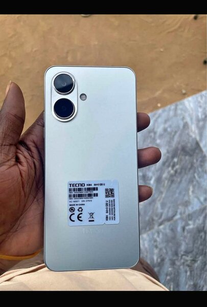 Smartphone Tecno moderne pop10