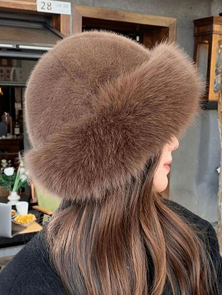 Chapeau en fausse fourrure