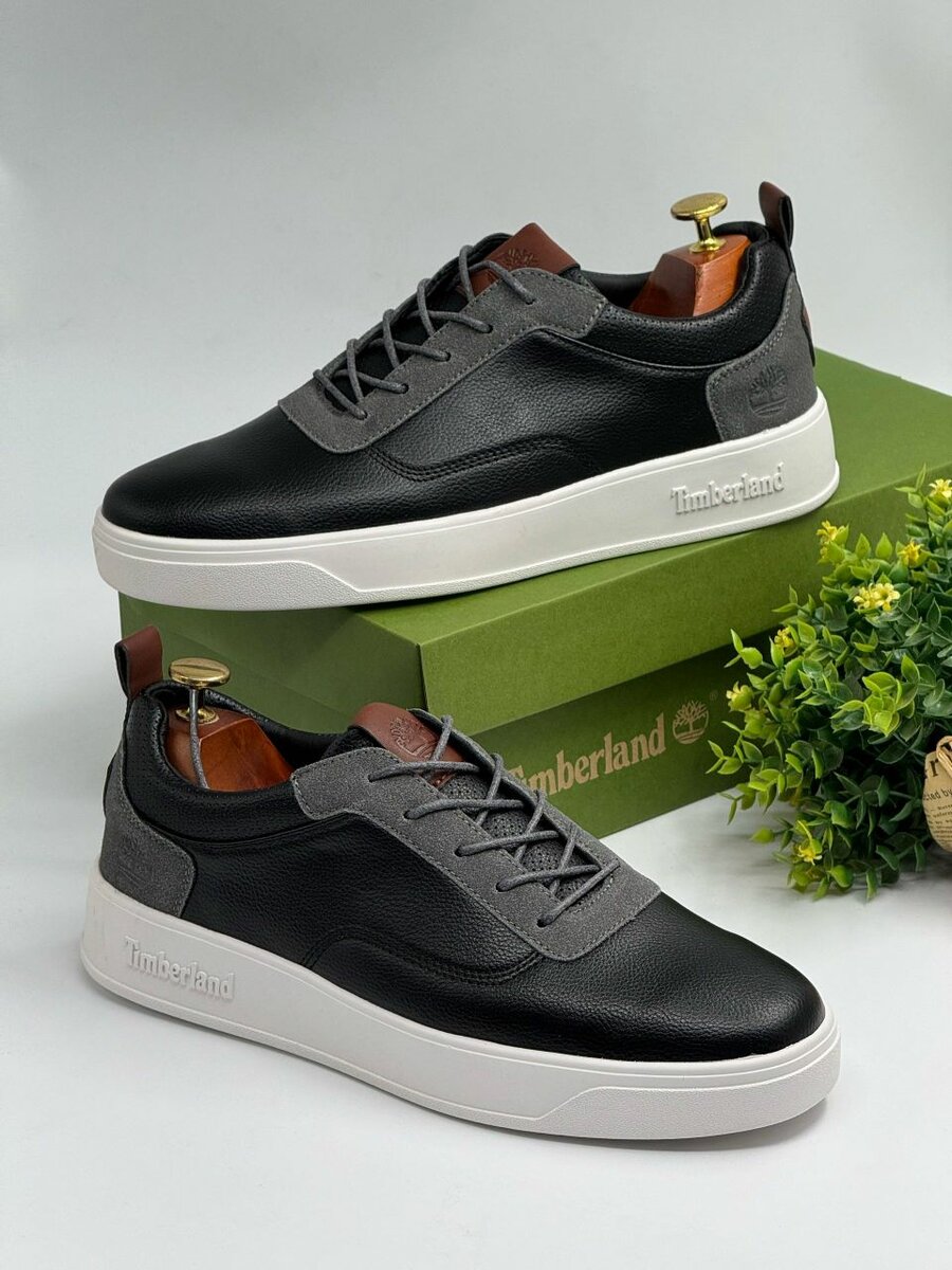 Dress shoes