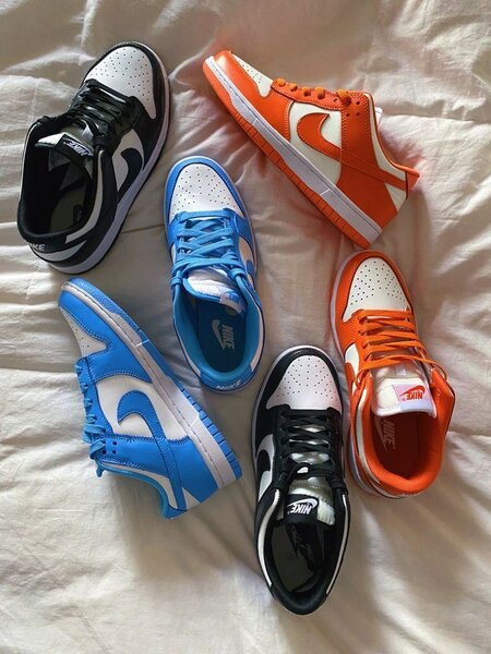 Baskets basses orange et blanches