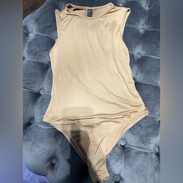 Body sans manches élégant
