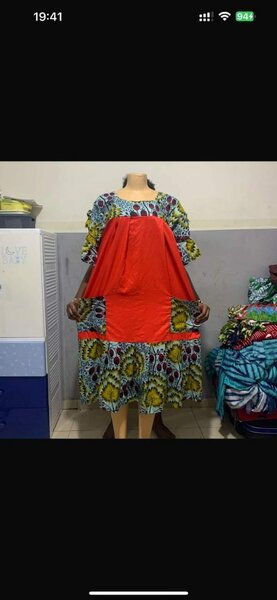 Robe disponible a 7000fr
