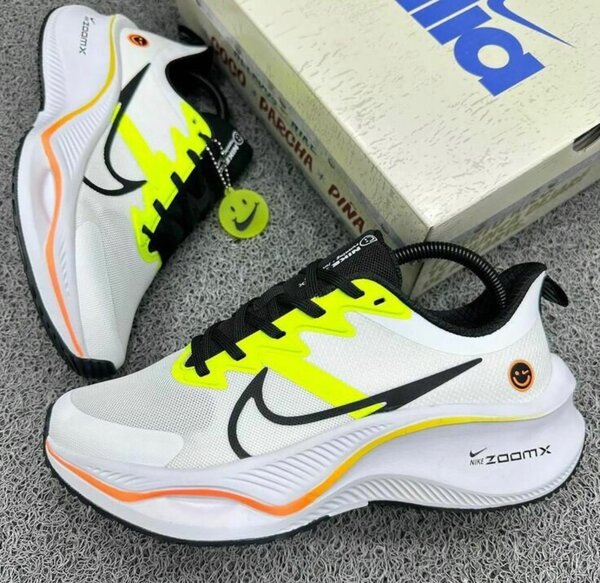 NIKE ZOOM X