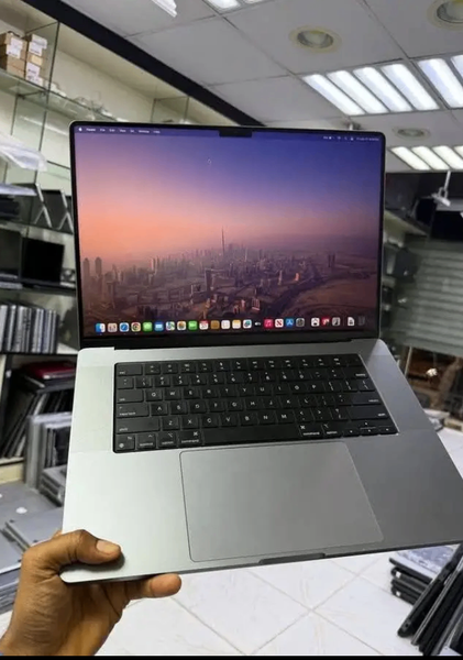 MacBook M3 pro