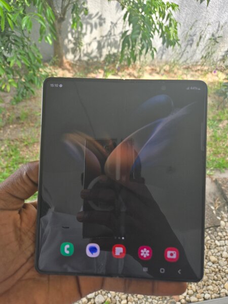Samsung Z fold 4