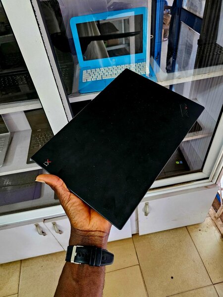 Lenovo x1 carbon