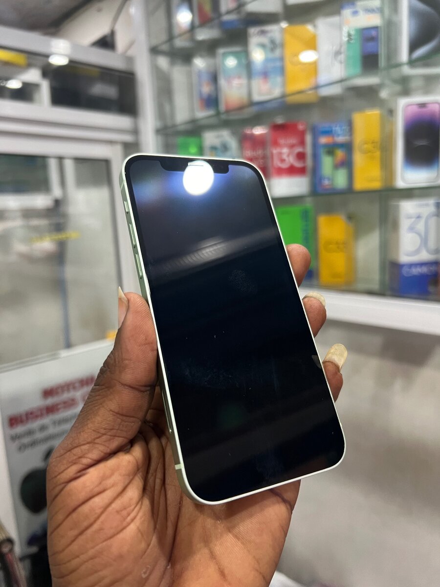 iPhone 12 (128GB)