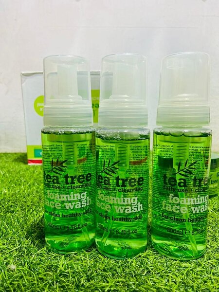 Tea tree foaming wash