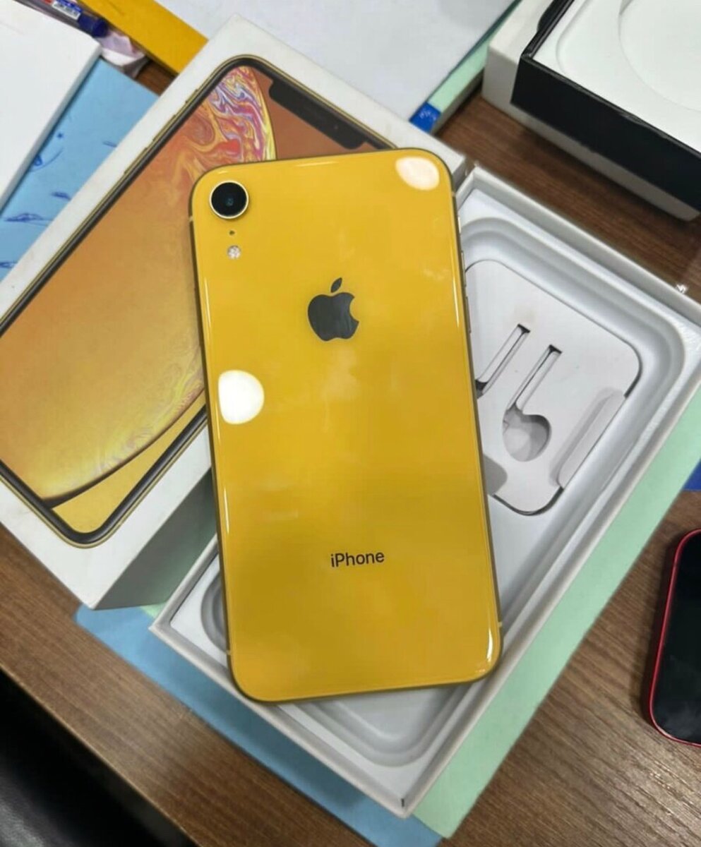 iPhone XR jaune 64Go neuf