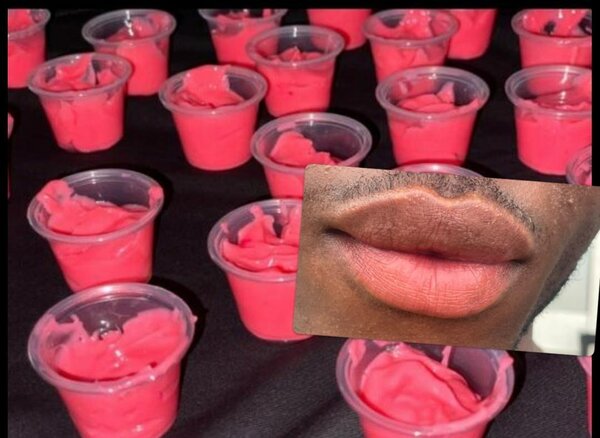 Produit lèvre rose
