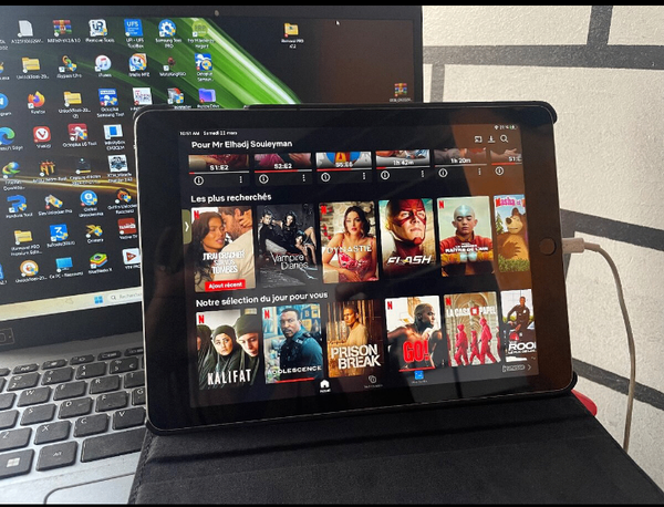 Tablette Apple iPad avec étui