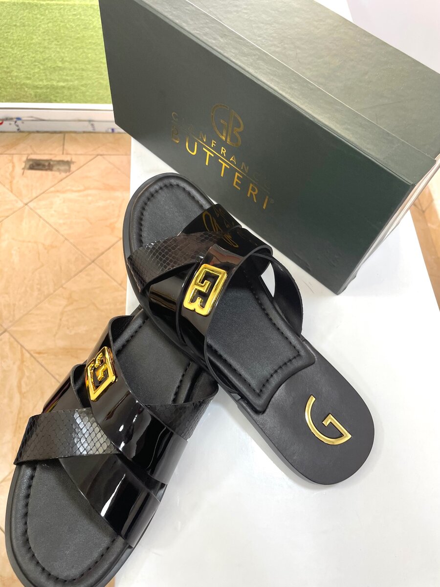 Men quality slippers