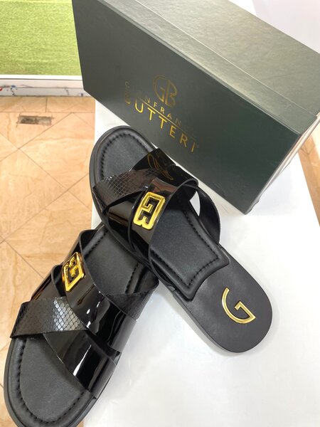 Men quality slippers